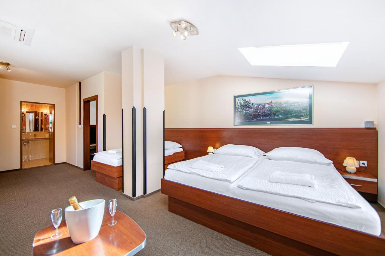 Hotel Palace Plzeň Eksteriør bilde